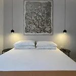 Landlord 15 Μπάρι