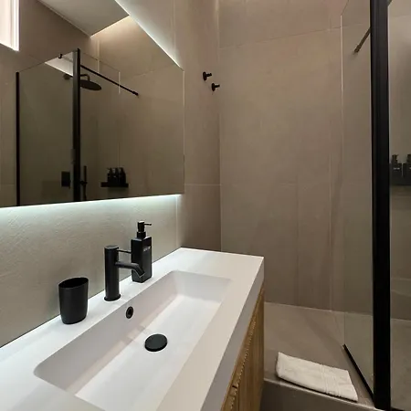 Landlord 15 Барі