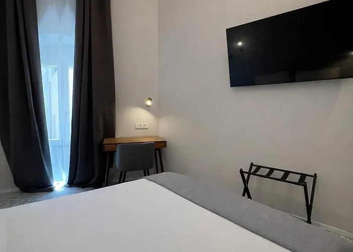 Landlord 15 Guest house